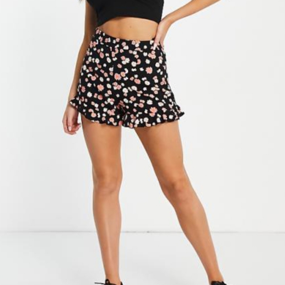 New Look High Waisted Floral Frill Short Shorts.